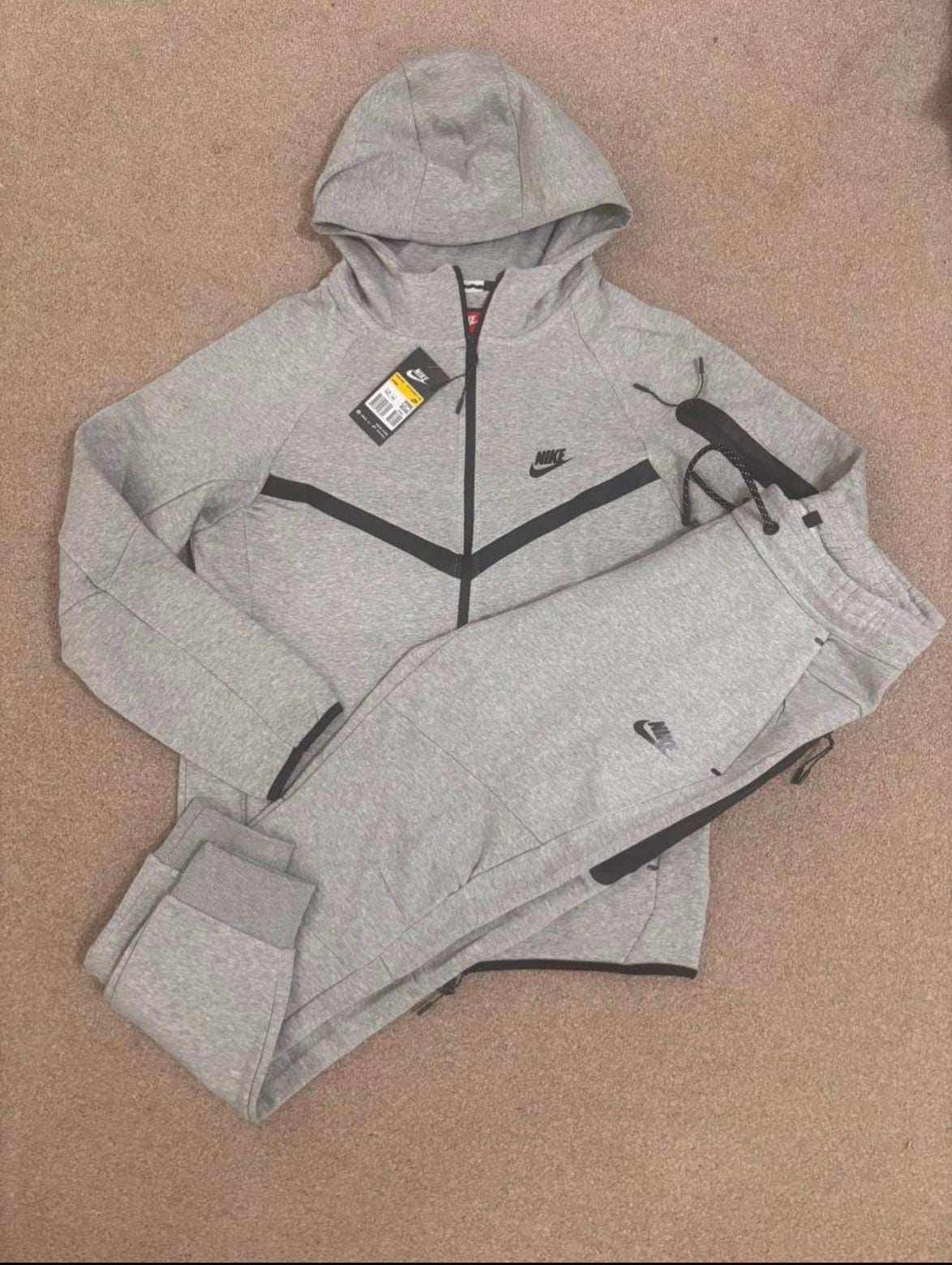 Tech 1(Blk/grey)