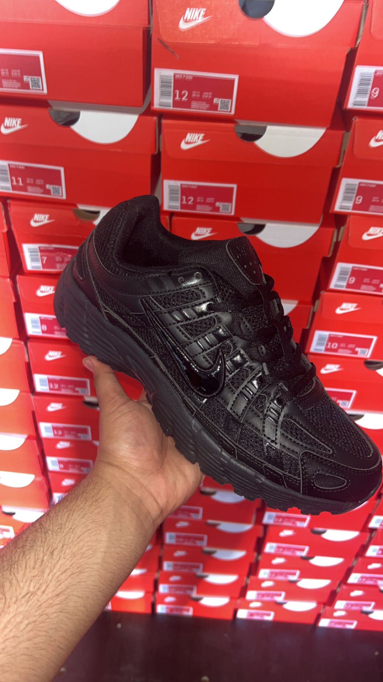 P6 Black