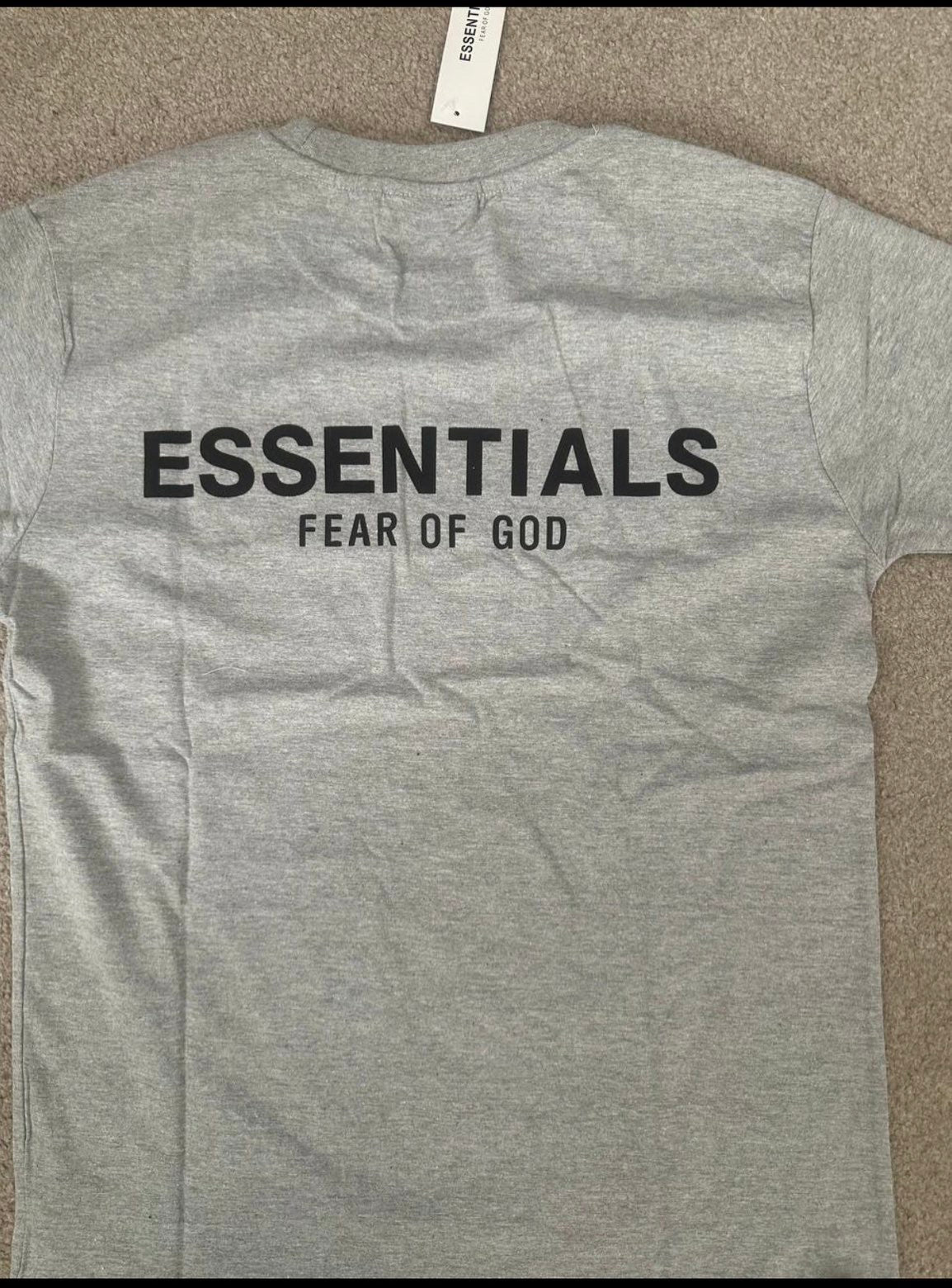 Essential short set