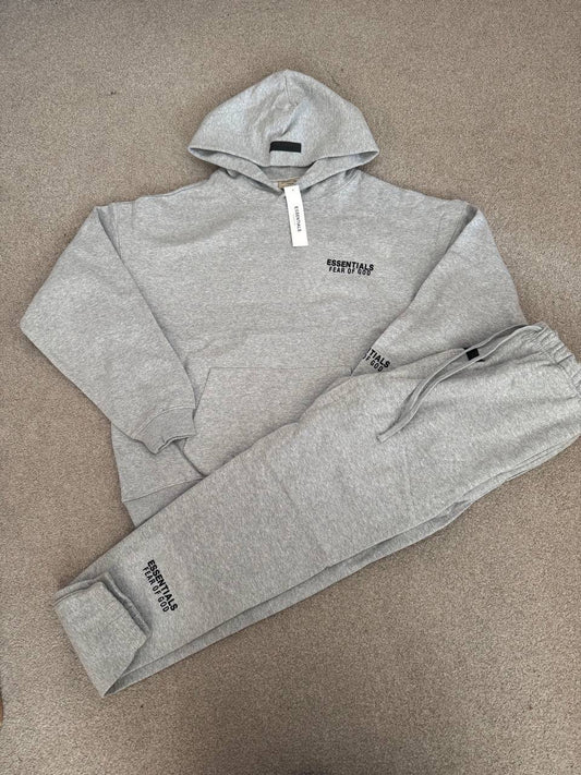 Essential tracksuit