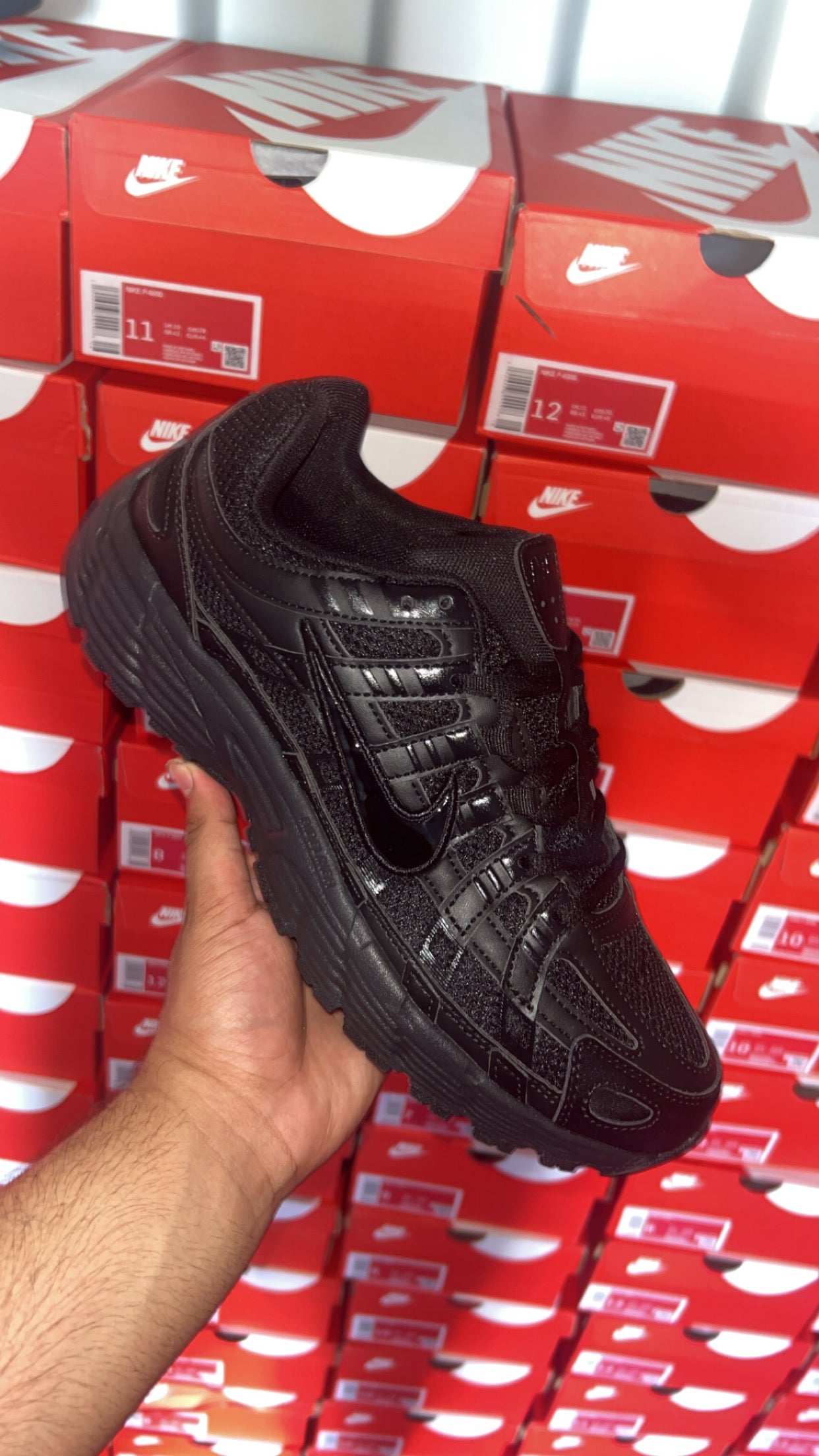 P6 Black