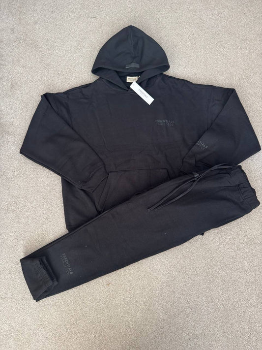 Essential tracksuit