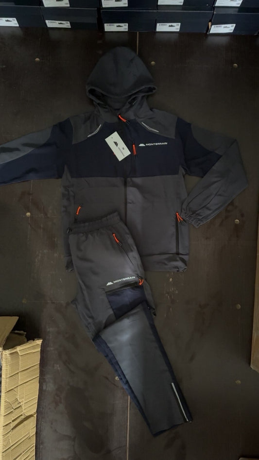Mountain tracksuit 1