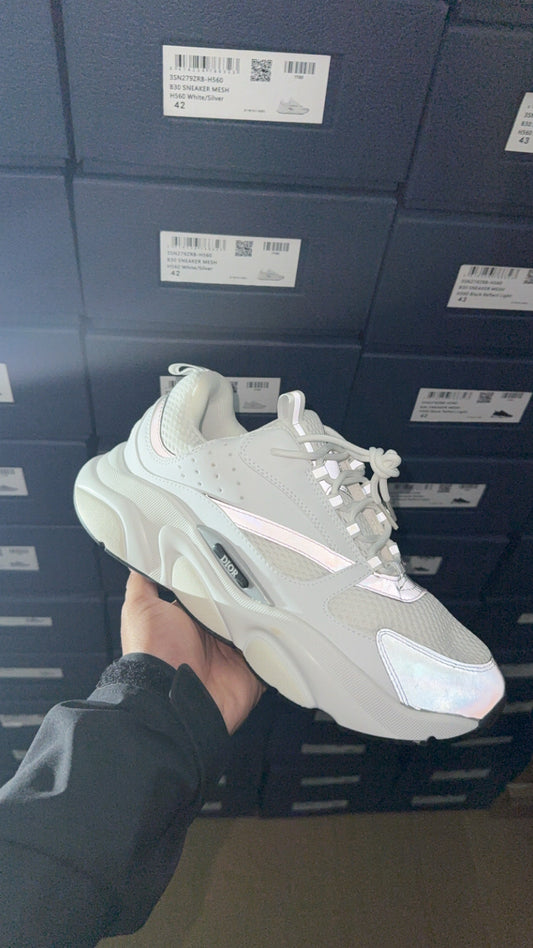 Superclone white B22